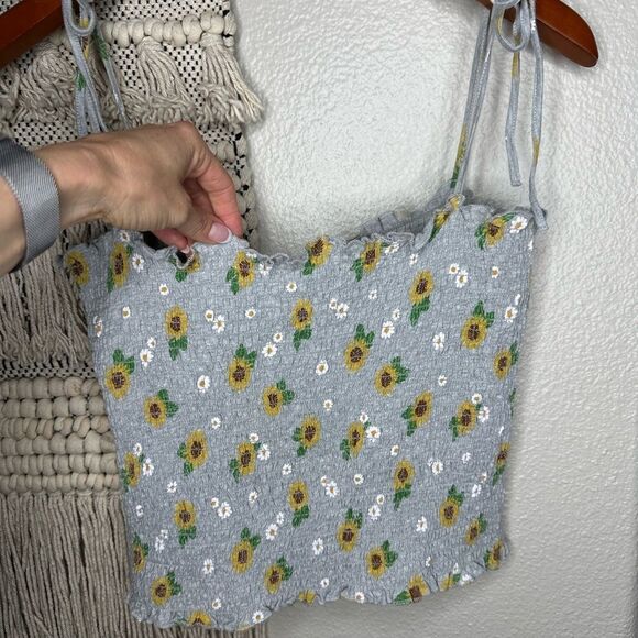 Cold Crush Grey Sunflower Top (Medium) - Picture 4 of 4